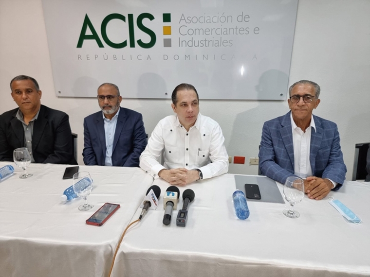 Asociaciones empresariales de Santiago respaldan reforma Policía Nacional
