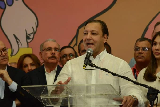 Abel Martínez, un candidato con dura postura ante la migración haitiana