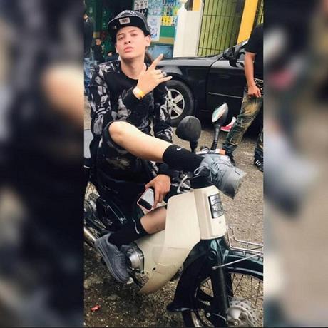 Delincuentes asaltan a una familia en Santiago y matan a un delivery que estaba en la puerta