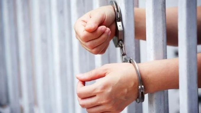 Arrestan a tres personas por la muerte de abogado de Santiago