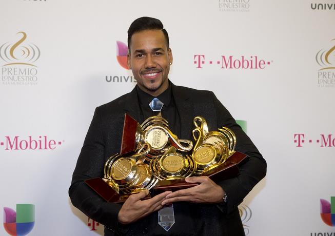 Lo tropical en Premio Lo Nuestro: Romeo Santos gana dos, Prince Royce uno