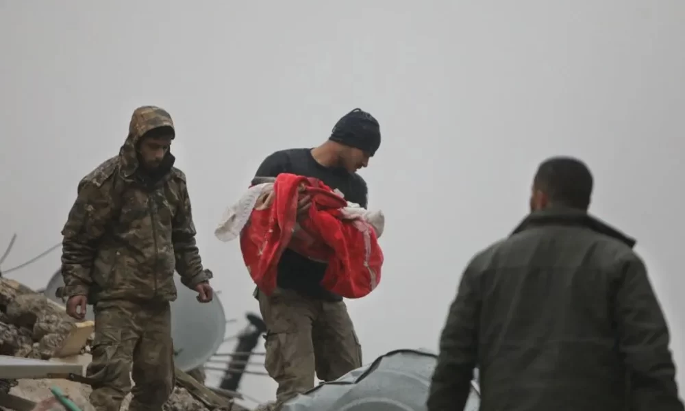 Últimas noticias del terremoto en Turquía y Siria: más de 3,800 muertos y casi 10,000 heridos