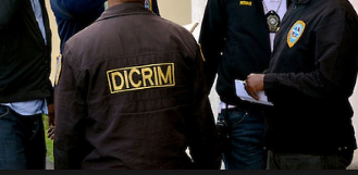 Policía apresa presunto delincuente acusado de irrumpir en sucursal bancaria en La Vega