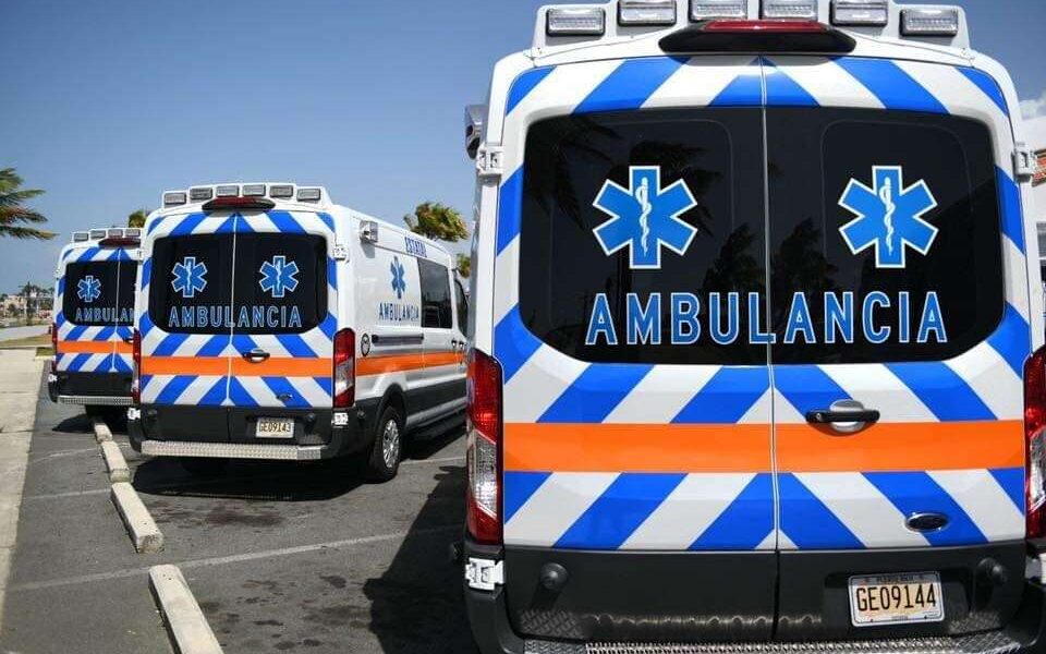 Individuo se roba ambulancia mientras le atendían en un accidente