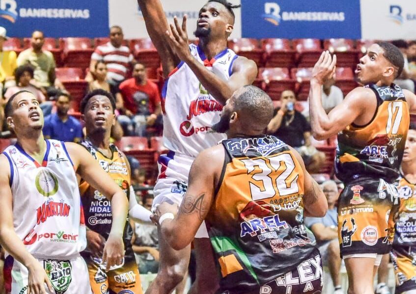 SAN MARTÍN PICA DELANTE EN INICIO DE SEMIFINAL TBS SFM