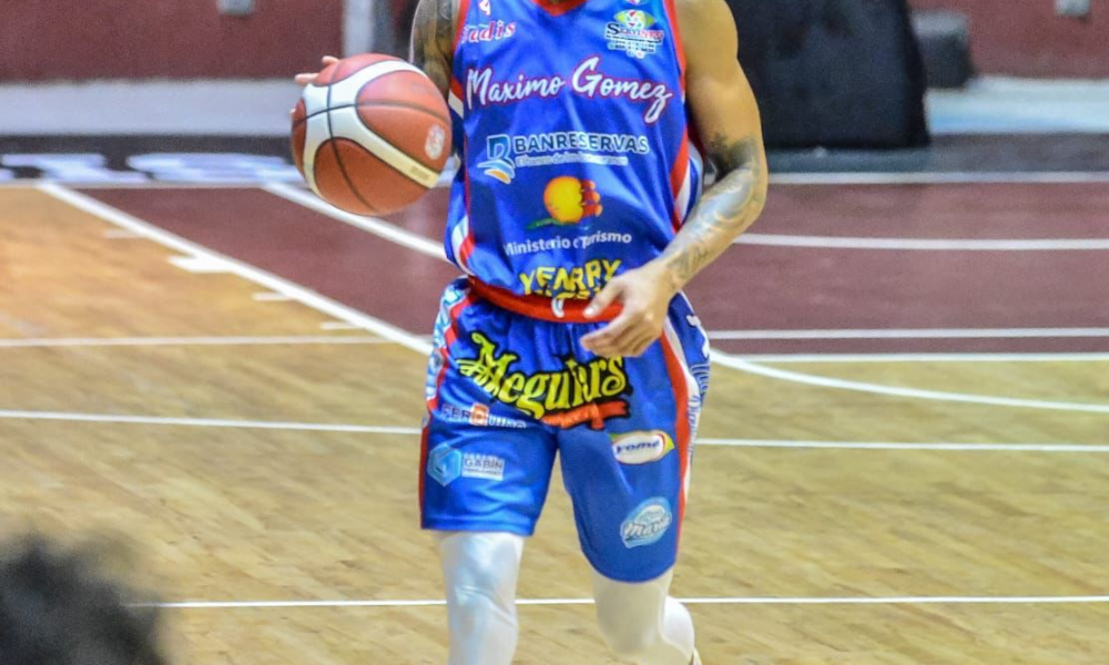 MÁXIMO GÓMEZ SE COLOCA A LEY DE UN TRIUNFO PARA LA CORONA EN TBS SFM