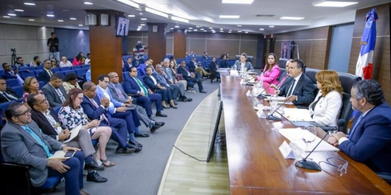 JCE y partidos decidirán si utilizarán laptops en vez de escáneres para elecciones de 2024
