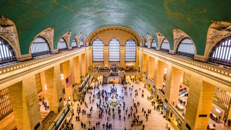Hallan a un hombre ahorcado en un túnel del metro de Nueva York