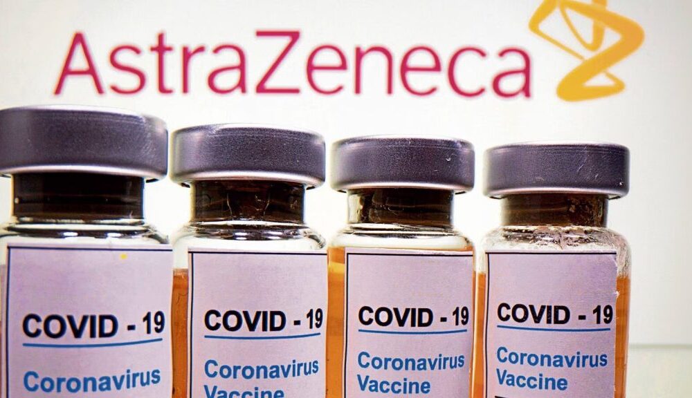 AstraZeneca reconoce vínculo con raro efecto secundario en su vacuna contra el COVID-19: Trombosis Sanguínea